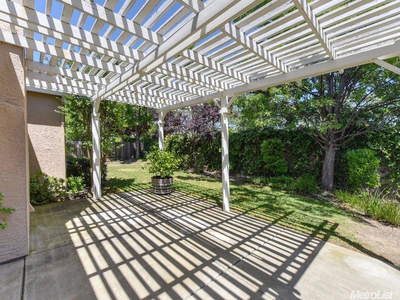 184 Singer Ln, Folsom, CA 95630 photo 24