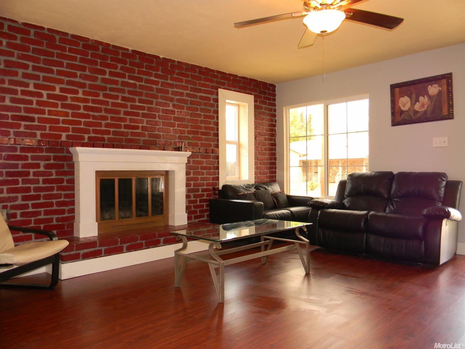 126 W 20th St, Tracy, CA 95376 photo 3