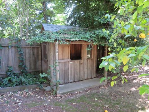 2100 Claremont Rd, Carmichael, CA 95608 photo 2