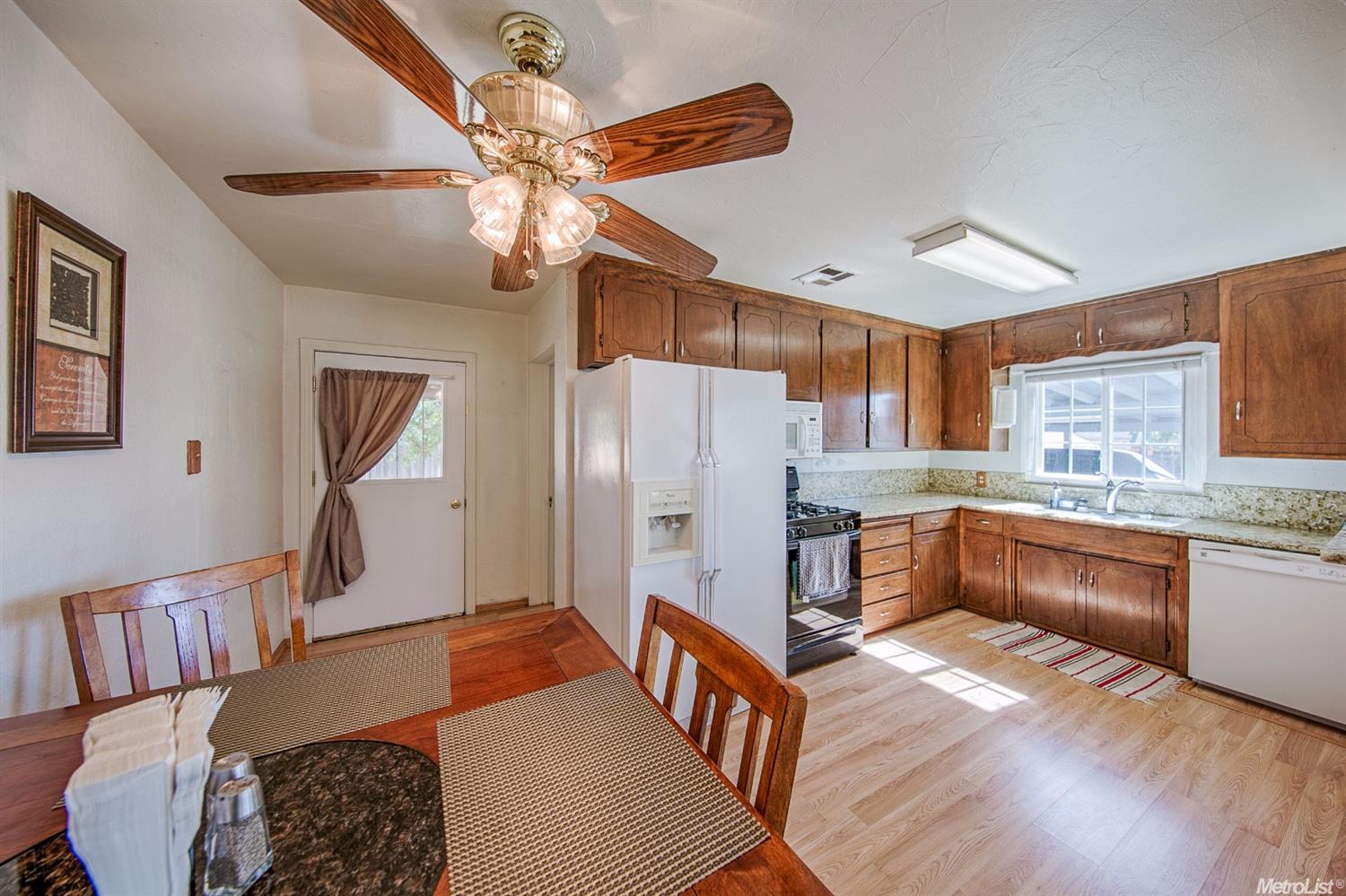 853 Marion St, Manteca, CA 95337 photo 9