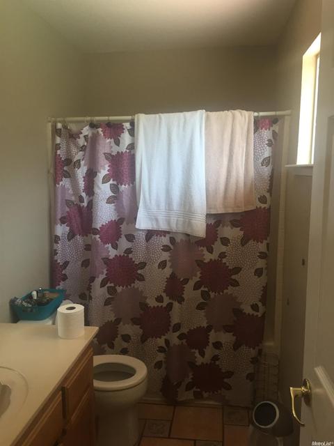 305 Allison Ct, Escalon, CA 95320 photo 9