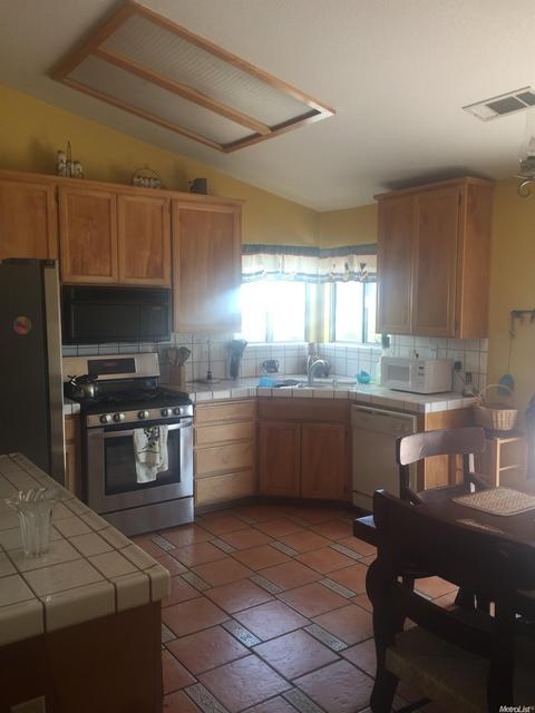 305 Allison Ct, Escalon, CA 95320 photo 6