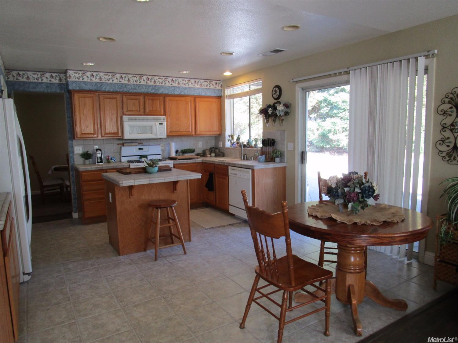 1166 Travaille Way, Ripon, CA 95366 photo 5