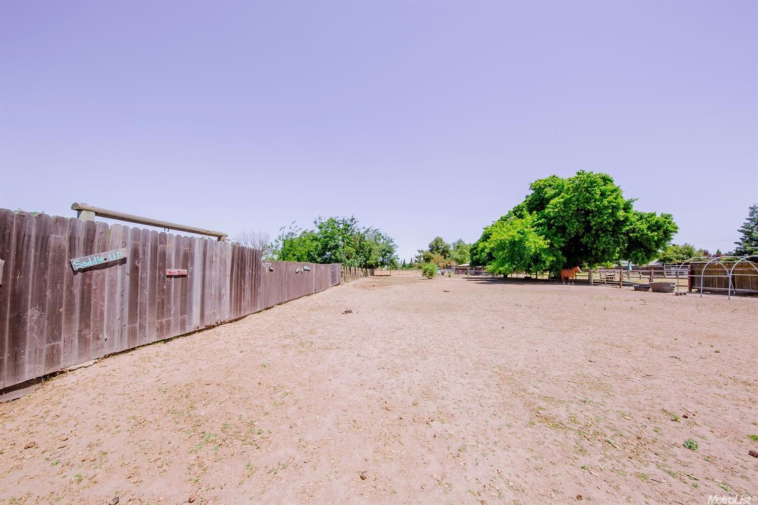 21992 Henry Rd, Escalon, CA 95320 photo 16