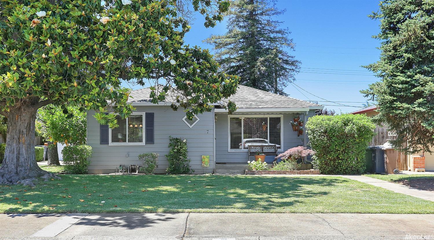 7 N Sunset Dr, Lodi, CA 95240 photo 1
