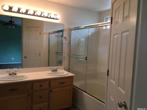 35 Lavender Ct, Tracy, CA 95376 photo 9