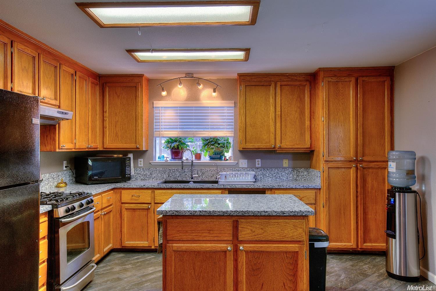 3304 Georgeann Pl, Ceres, CA 95307 photo 9