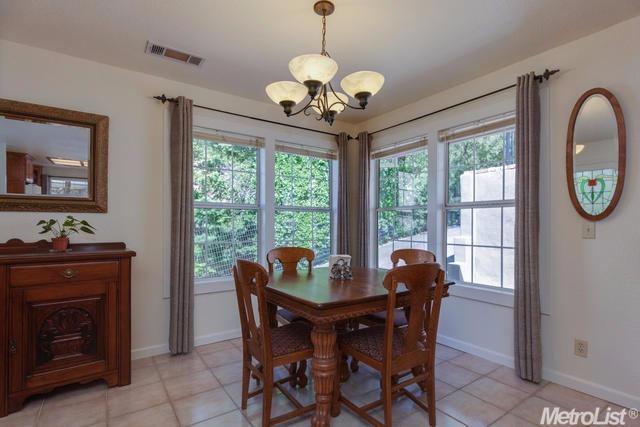 2870 Pleasant St, Placerville, CA 95667 photo 5