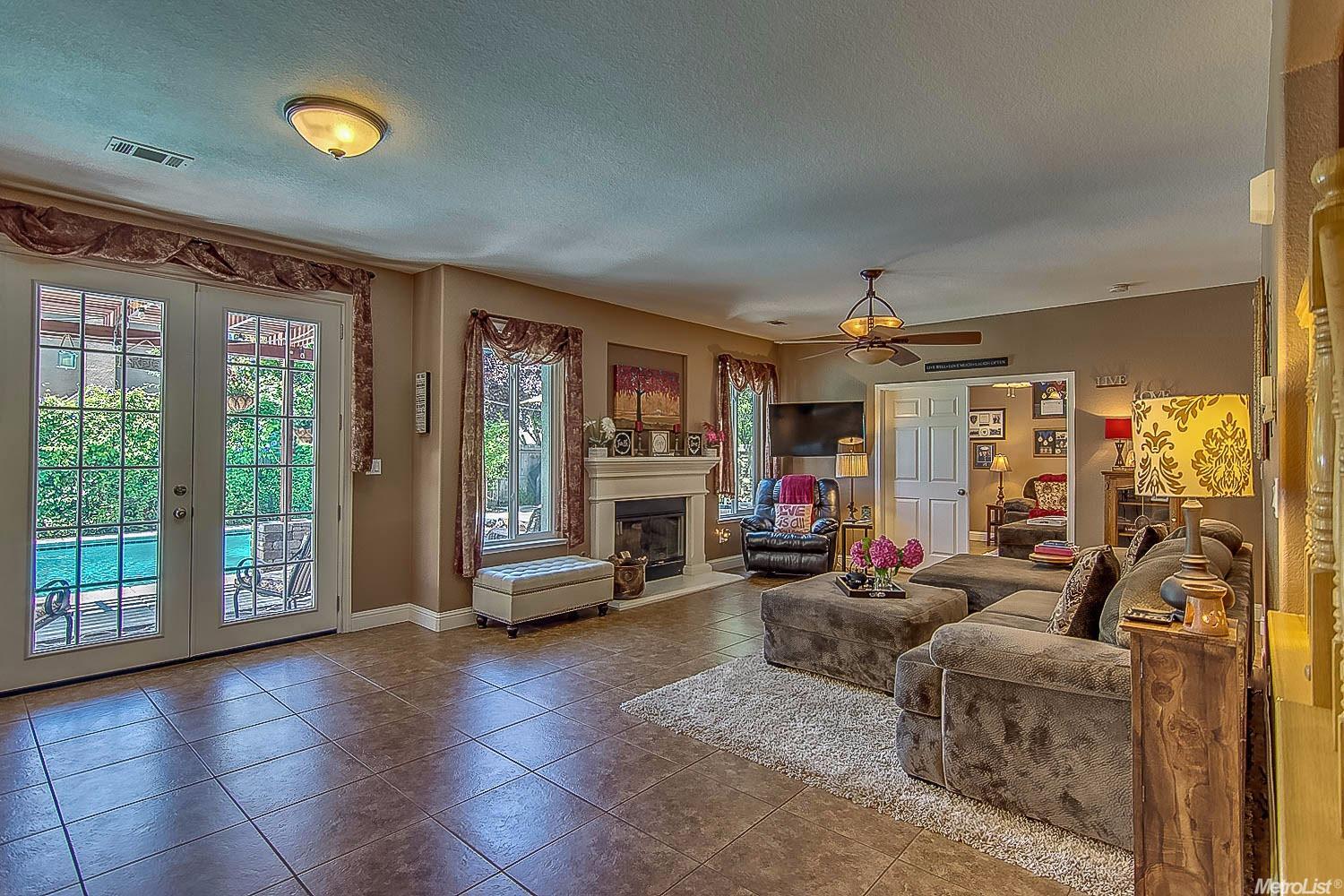 1129 Brookhaven Ln, Manteca, CA 95337 photo 9