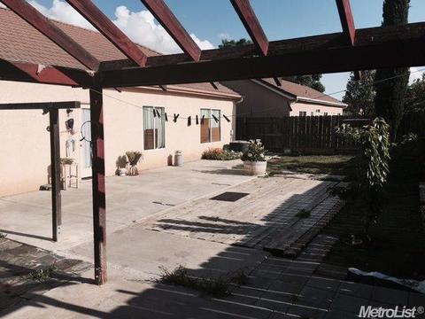 2139 Great Falls Rd, Newman, CA 95360 photo 3