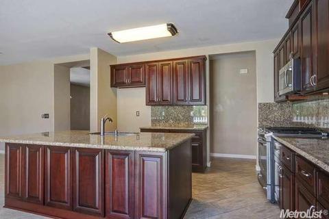 1512 Vinewood Way, Tracy, CA 95376 photo 2