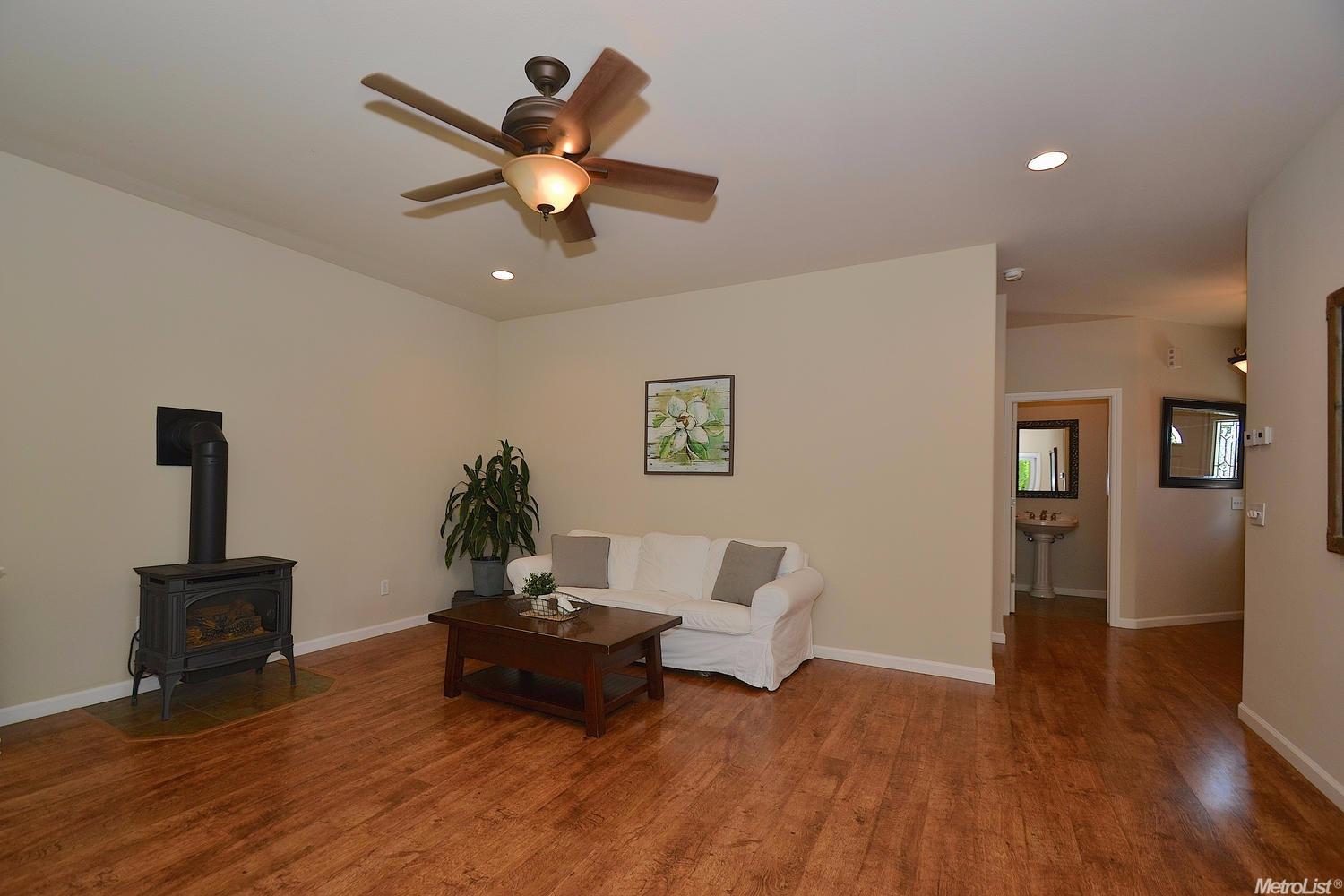 420 Hoffman St, Jackson, CA 95642 photo 6
