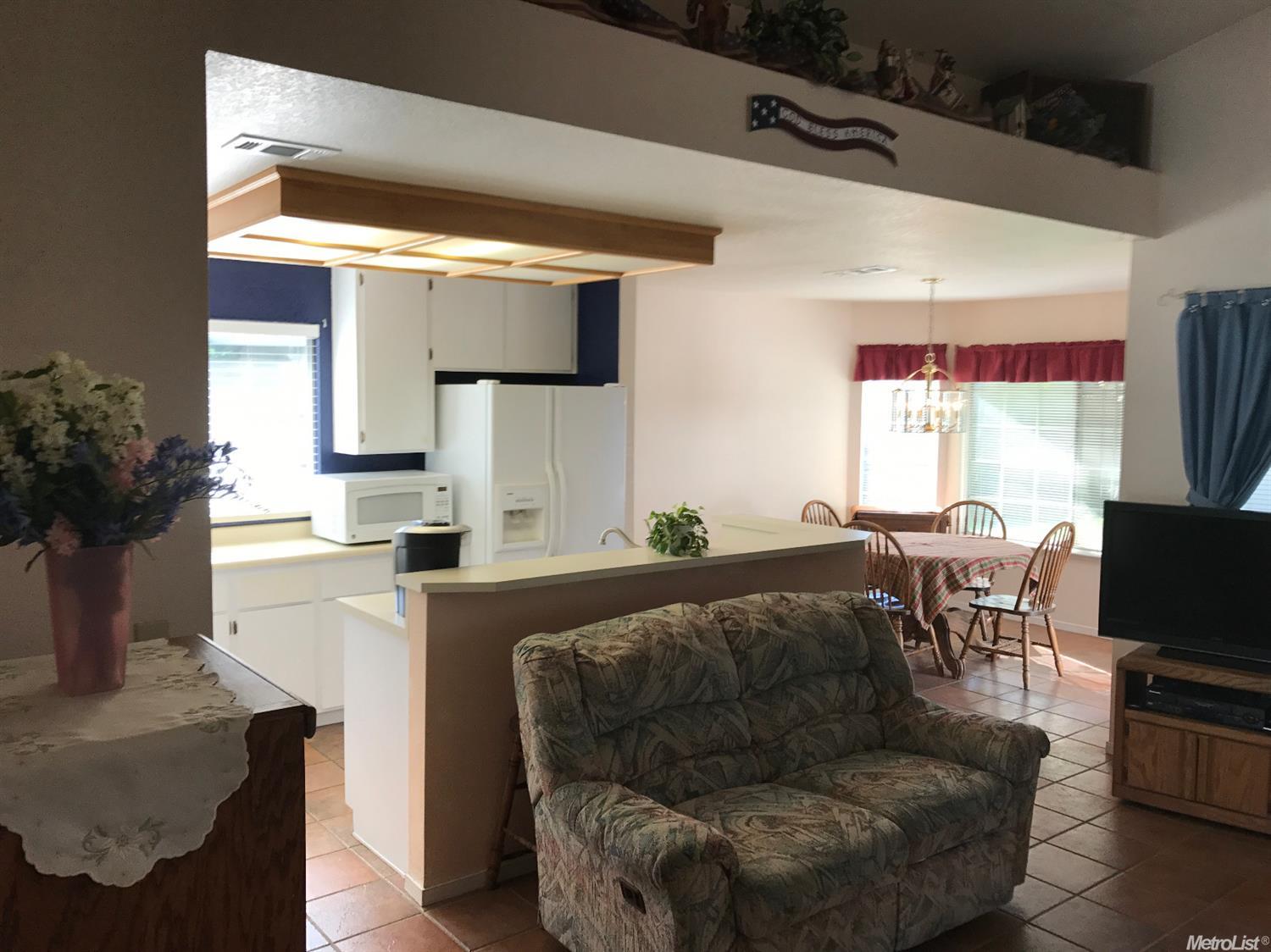 402 Columbia Way, Winters, CA 95694 photo 9