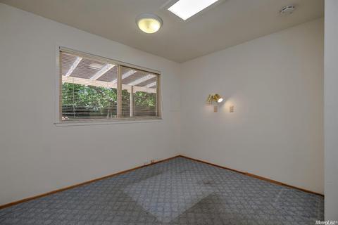 654 Elmwood Dr, Davis, CA 95616 photo 21