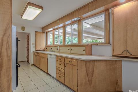 654 Elmwood Dr, Davis, CA 95616 photo 4