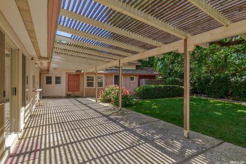 654 Elmwood Dr, Davis, CA 95616 photo 18