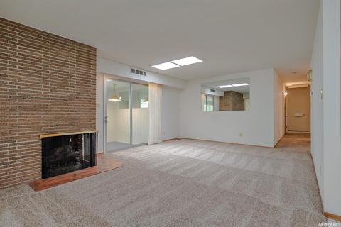 654 Elmwood Dr, Davis, CA 95616 photo 3
