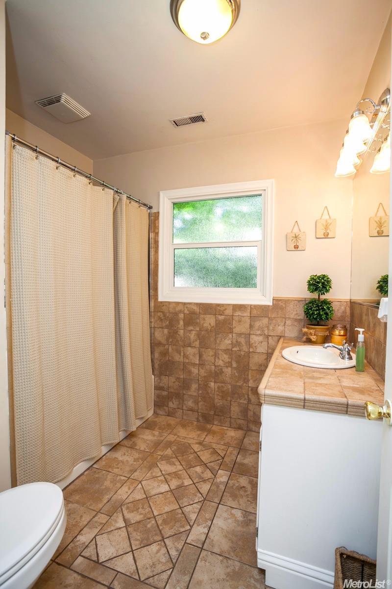 420 Myrtle Ave, Modesto, CA 95350 photo 8