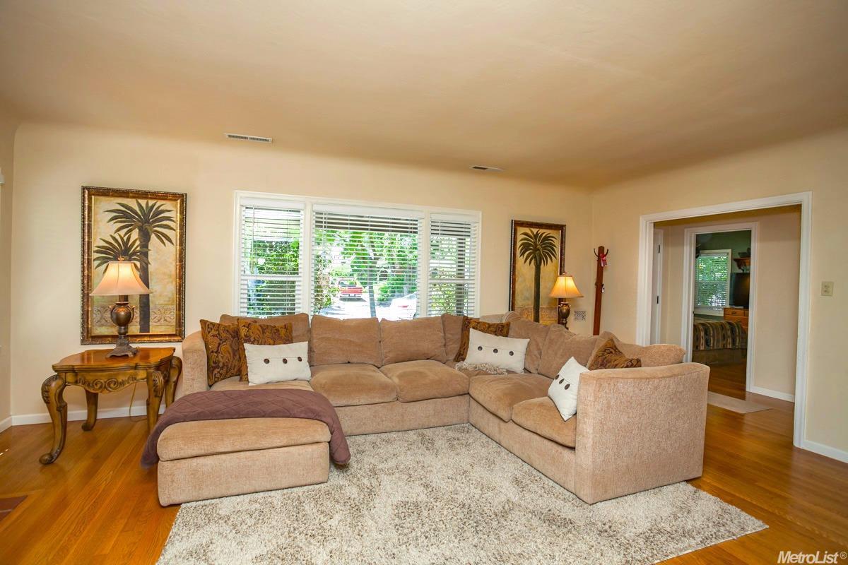 420 Myrtle Ave, Modesto, CA 95350 photo 3