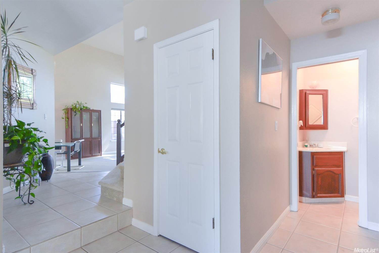 355 Lopez Ln, Tracy, CA 95376 photo 11