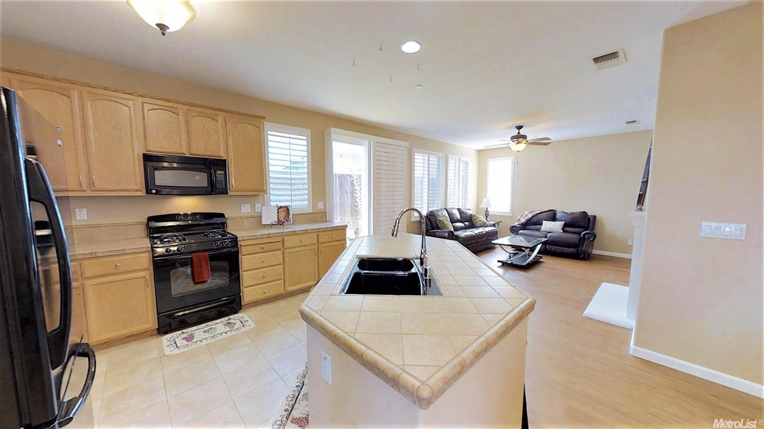 683 Courtyards Loop, Lincoln, CA 95648 photo 8