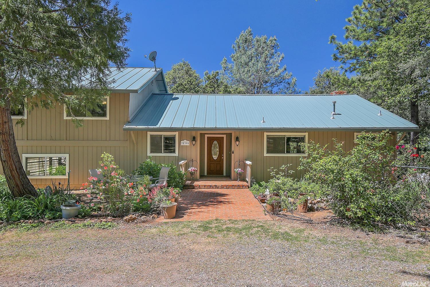 25395 Pineview Dr, Colfax, CA 95713 photo 2