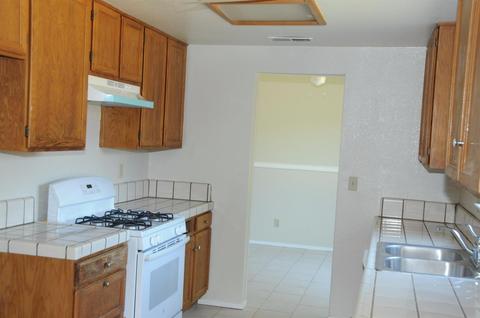 401 Ramsey Dr, Modesto, CA 95356 photo 2