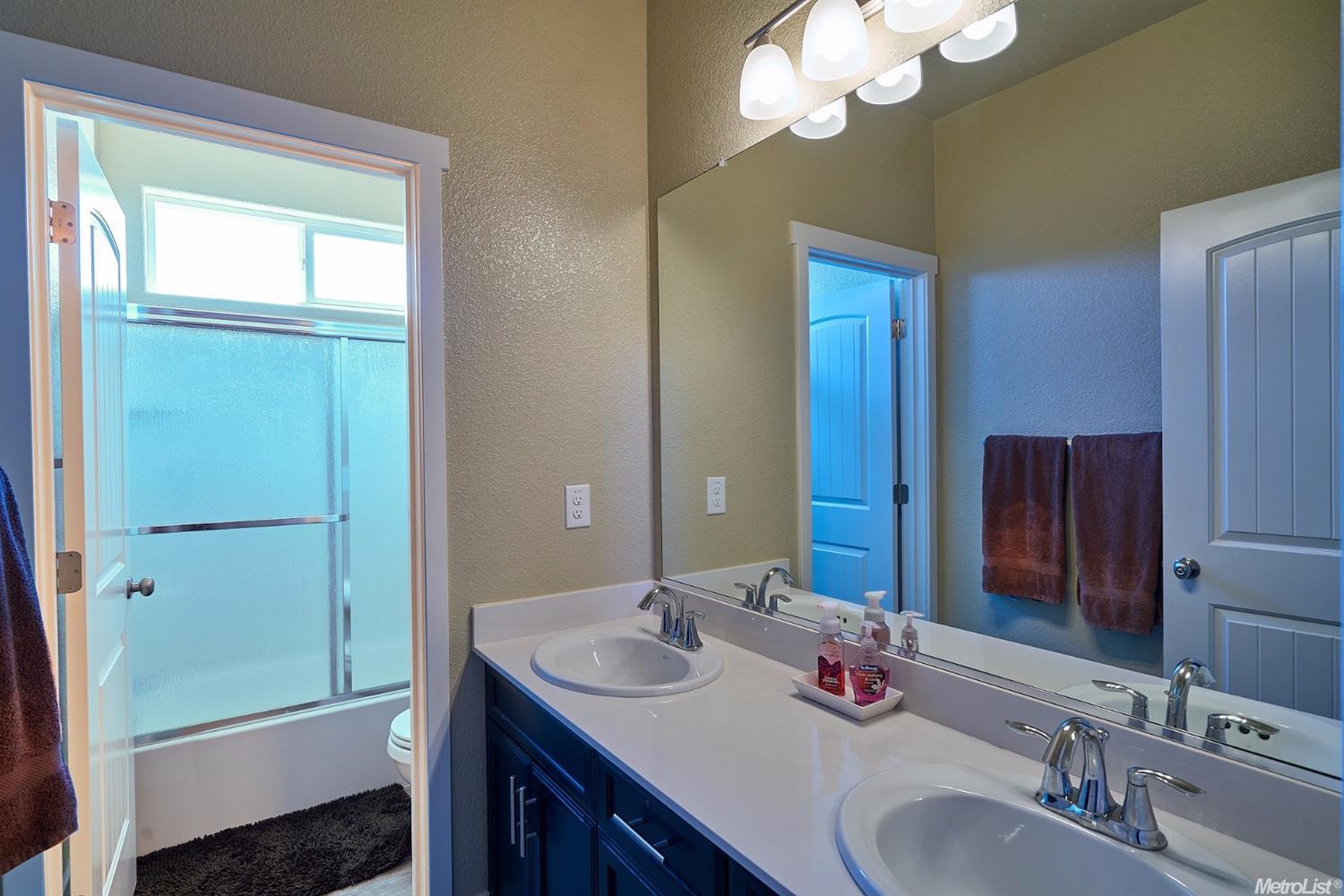 542 Channel Dr, Lathrop, CA 95330 photo 9