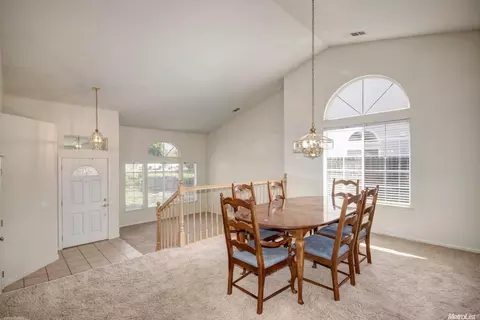 6432 Emerald Dr, Rocklin, CA 95677 photo 3