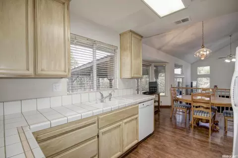 6432 Emerald Dr, Rocklin, CA 95677 photo 6