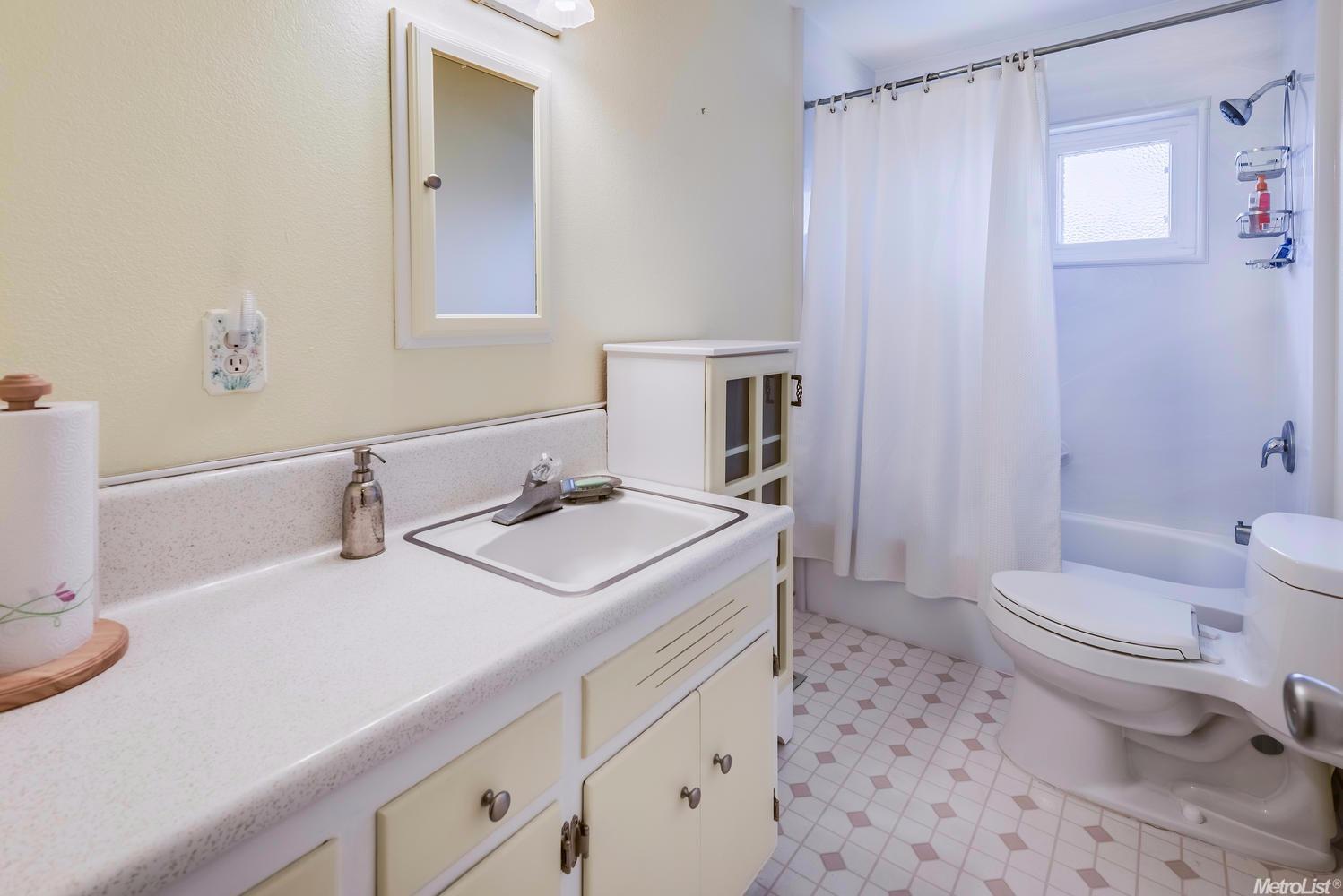 5205 Schuyler Dr, Carmichael, CA 95608 photo 18