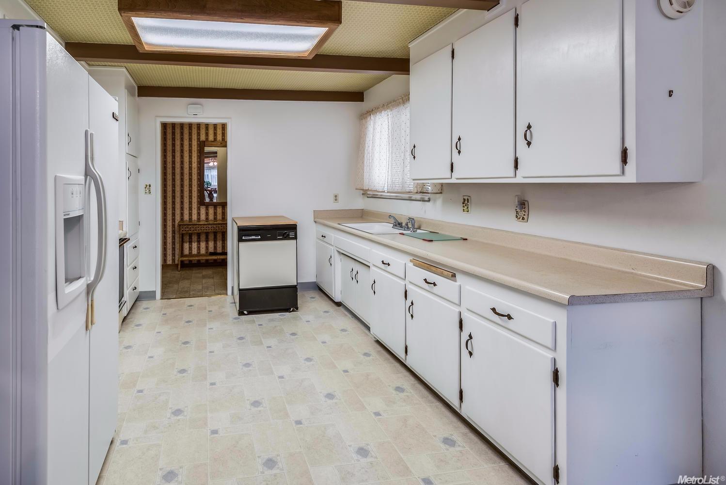 5205 Schuyler Dr, Carmichael, CA 95608 photo 7