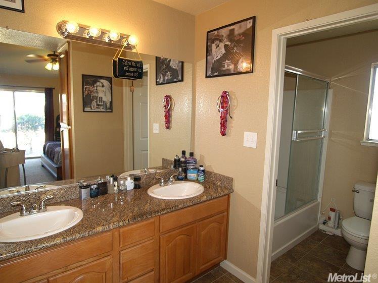 15497 Eagle Ln, Lathrop, CA 95330 photo 18