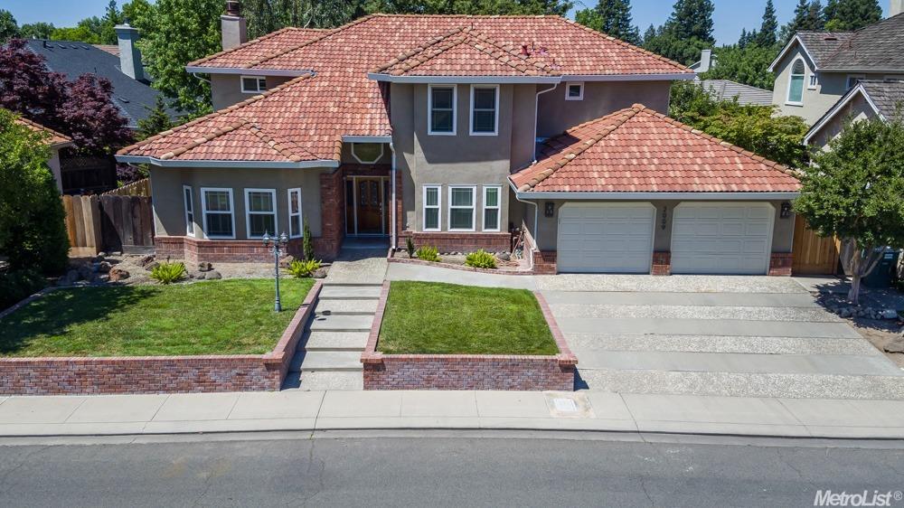 2009 Lakeview Ct, Modesto, CA 95355 photo 2