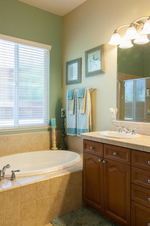 719 Griffey Way, Galt, CA 95632 photo 12