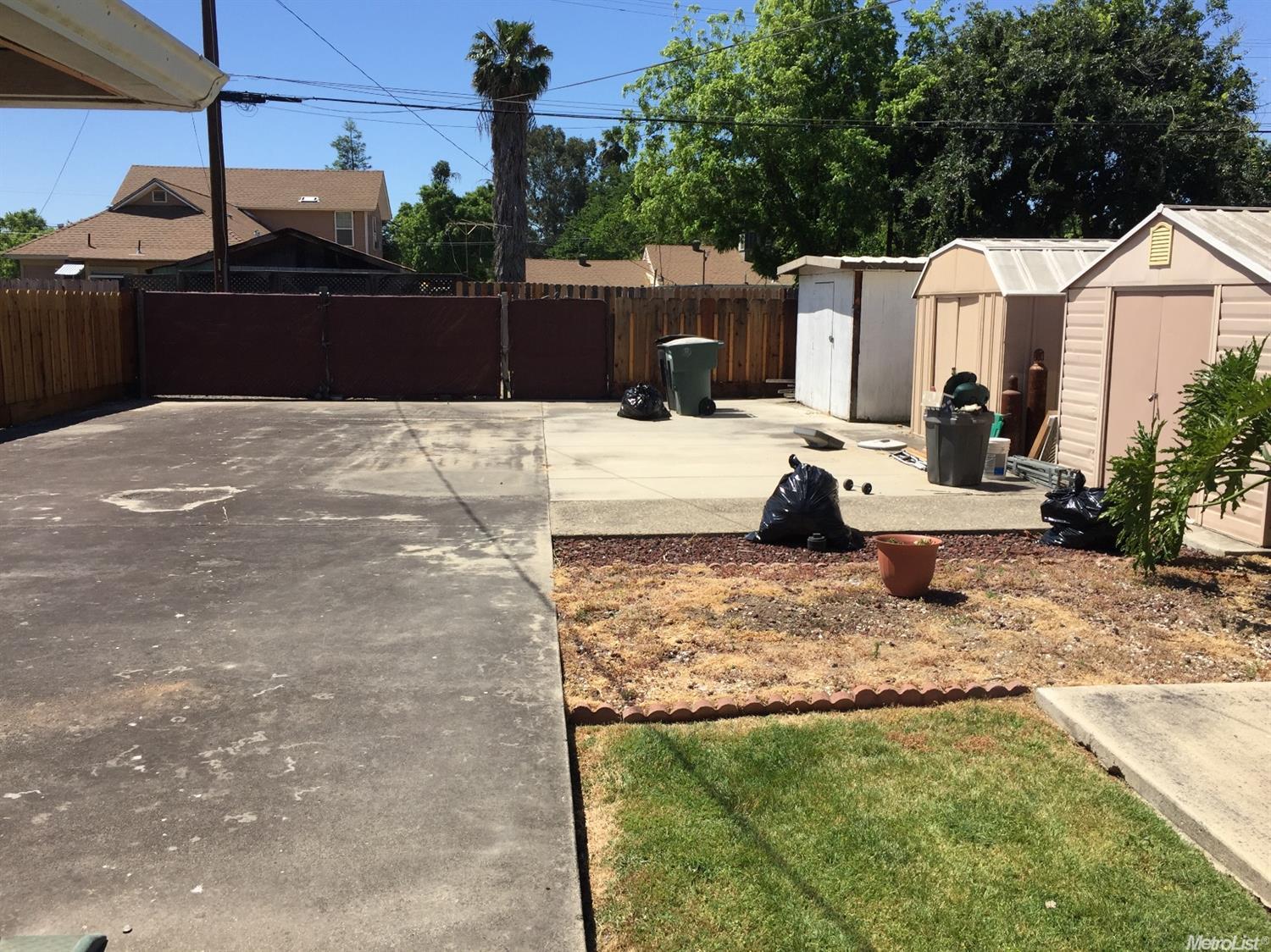 1740 Idalou Ave, Modesto, CA 95350 photo 2