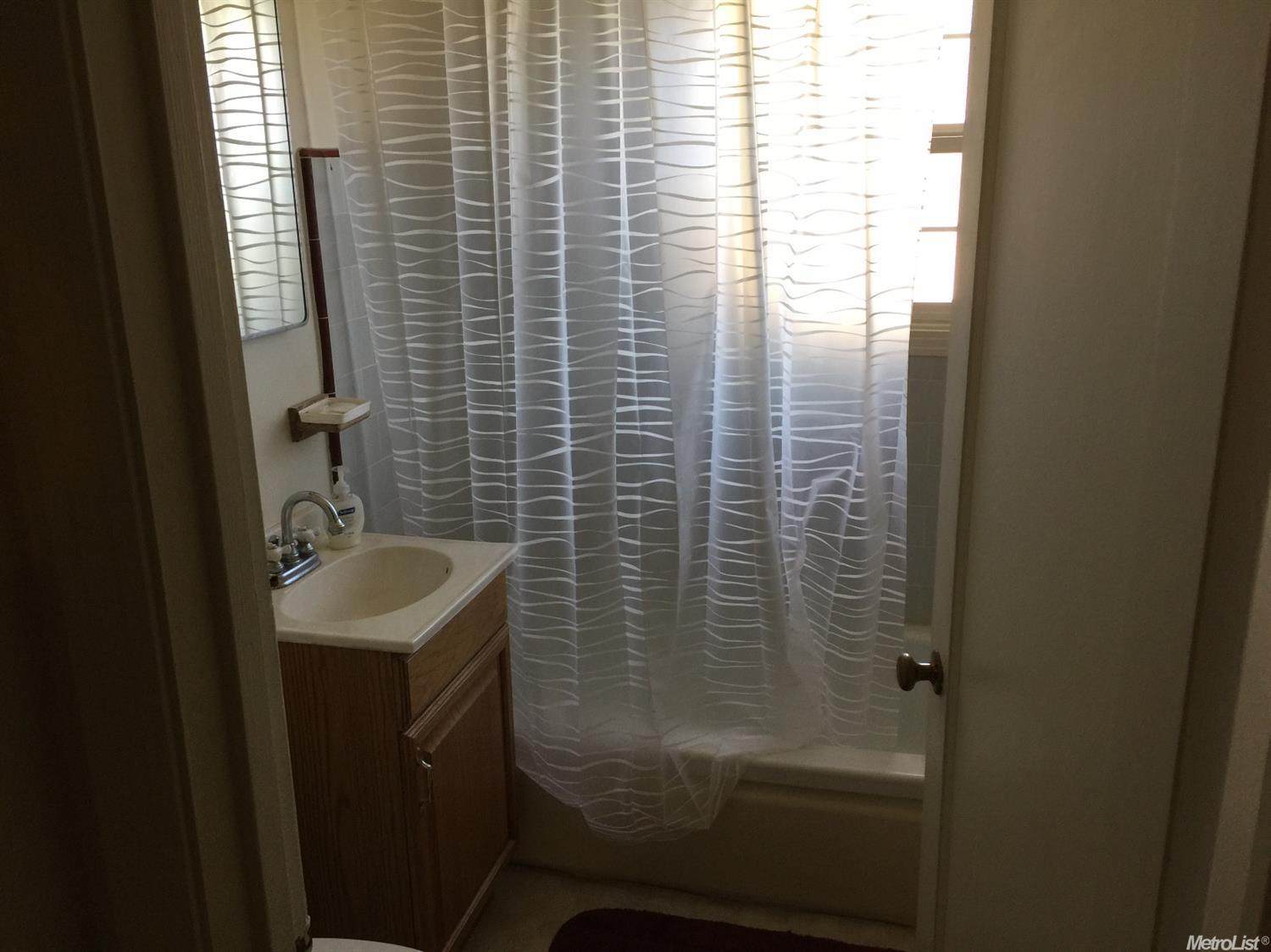 1740 Idalou Ave, Modesto, CA 95350 photo 10