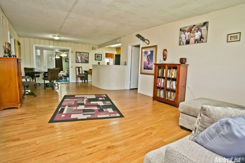 852 Virginia St, Manteca, CA 95337 photo 4