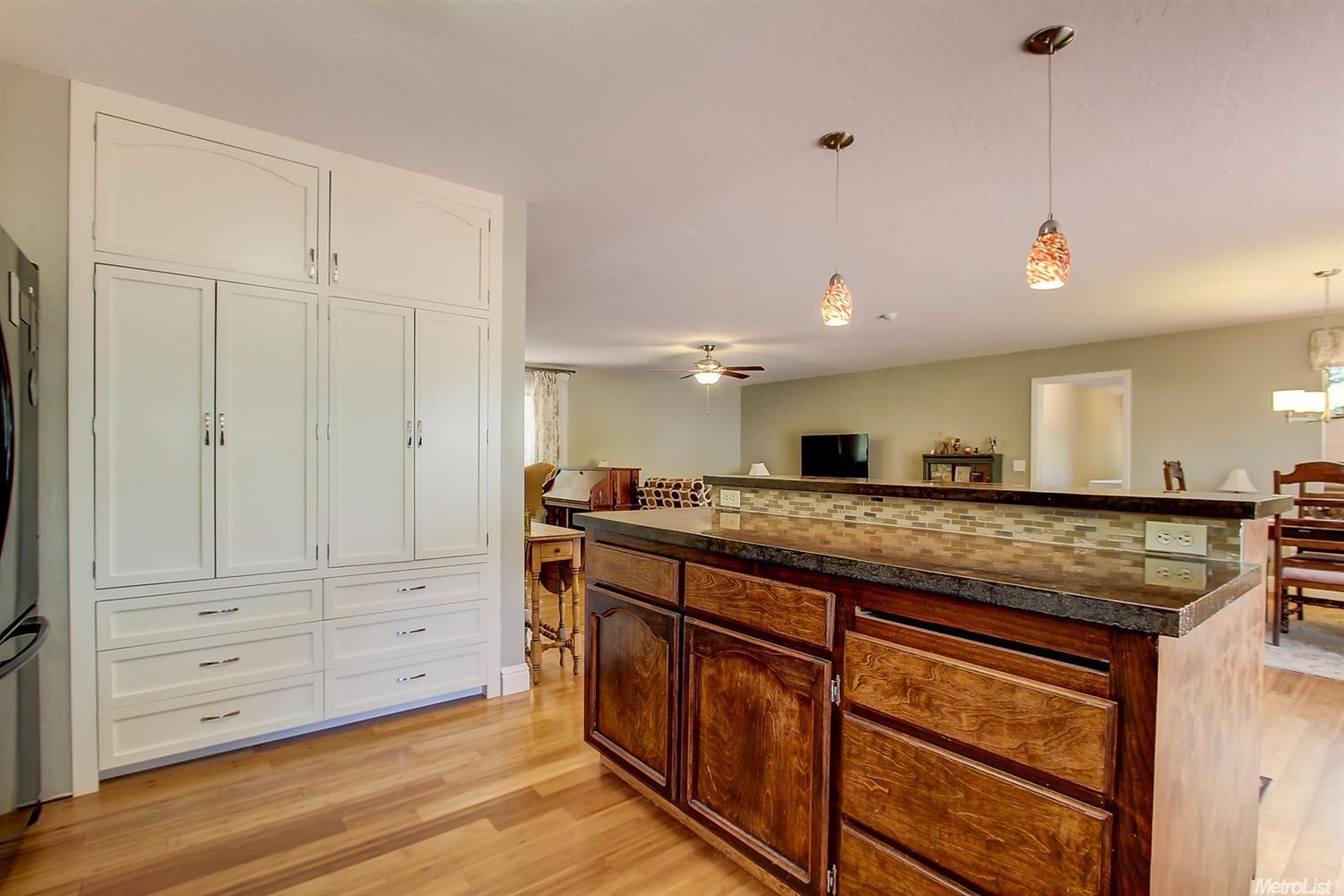 10488 Pekolee Dr, Grass Valley, CA 95949 photo 17