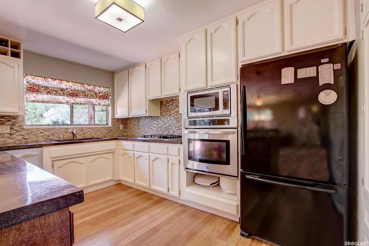 10488 Pekolee Dr, Grass Valley, CA 95949 photo 12