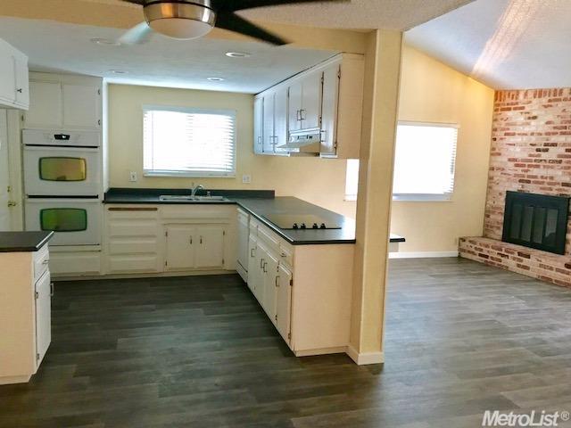 1050 Summit Way, Manteca, CA 95336 photo 6