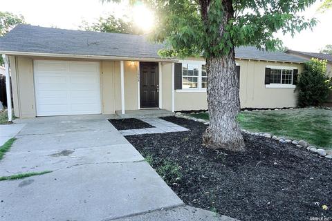 1905 Somerset Dr, Modesto, CA 95350 photo 1