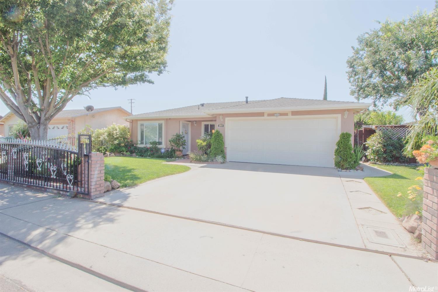 2013 Mount Oso, Modesto, CA 95358 photo 2