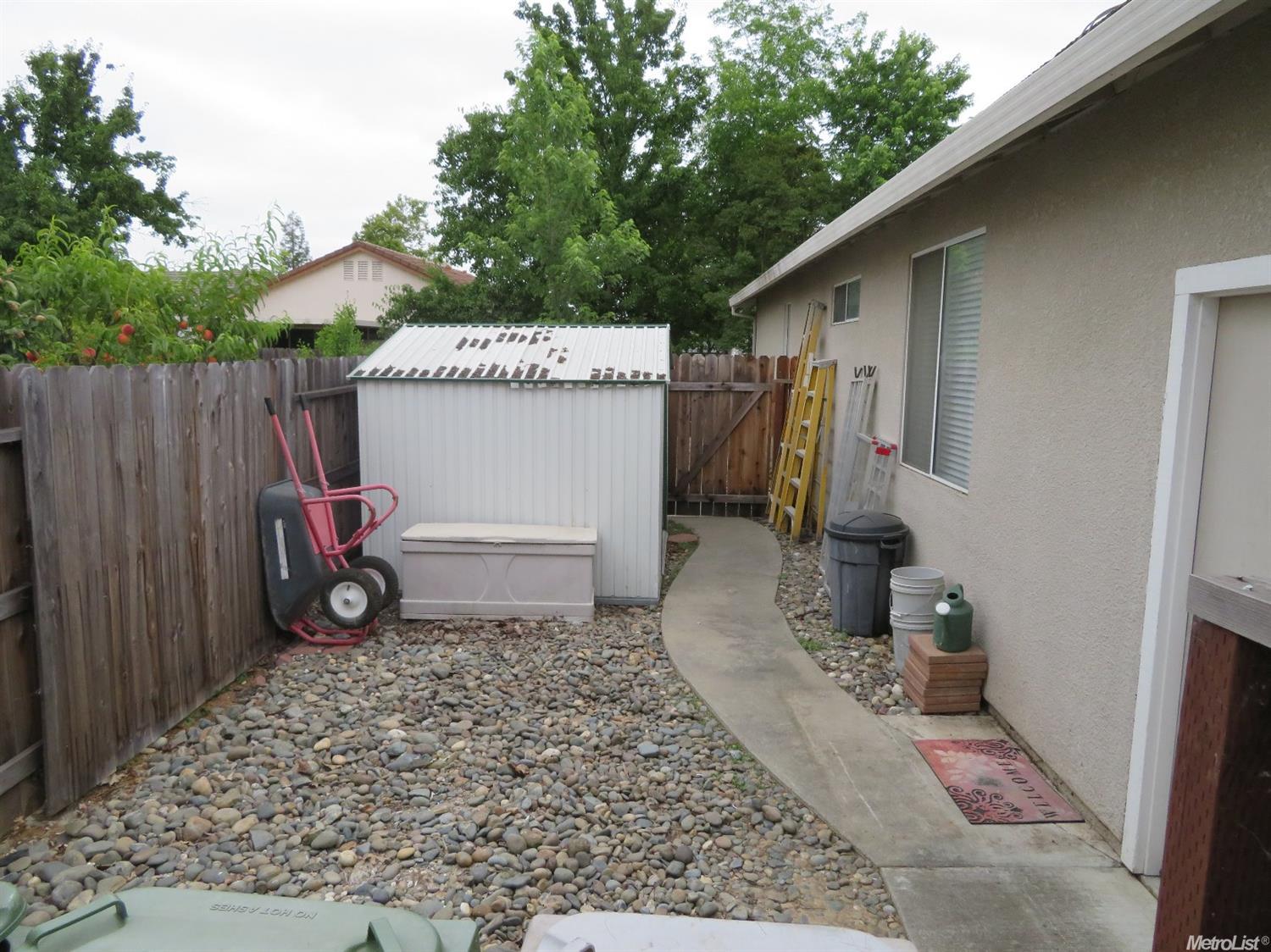 987 Rossburn Ct, Galt, CA 95632 photo 25