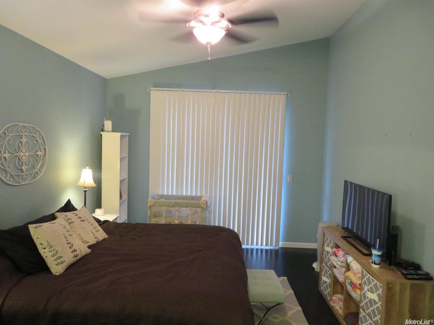 987 Rossburn Ct, Galt, CA 95632 photo 10
