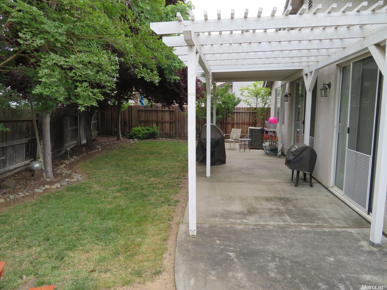 987 Rossburn Ct, Galt, CA 95632 photo 22