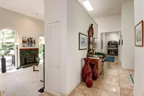6527 Grant Ave, Carmichael, CA 95608 photo 3
