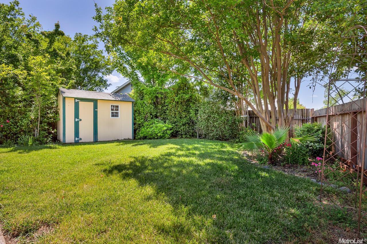 8439 Rock Bound Ct, Antelope, CA 95843 photo 18