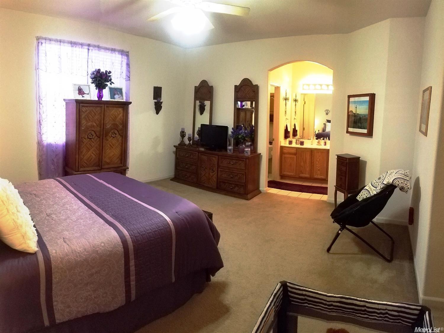 8233 Windmill Oaks Pl, Antelope, CA 95843 photo 11