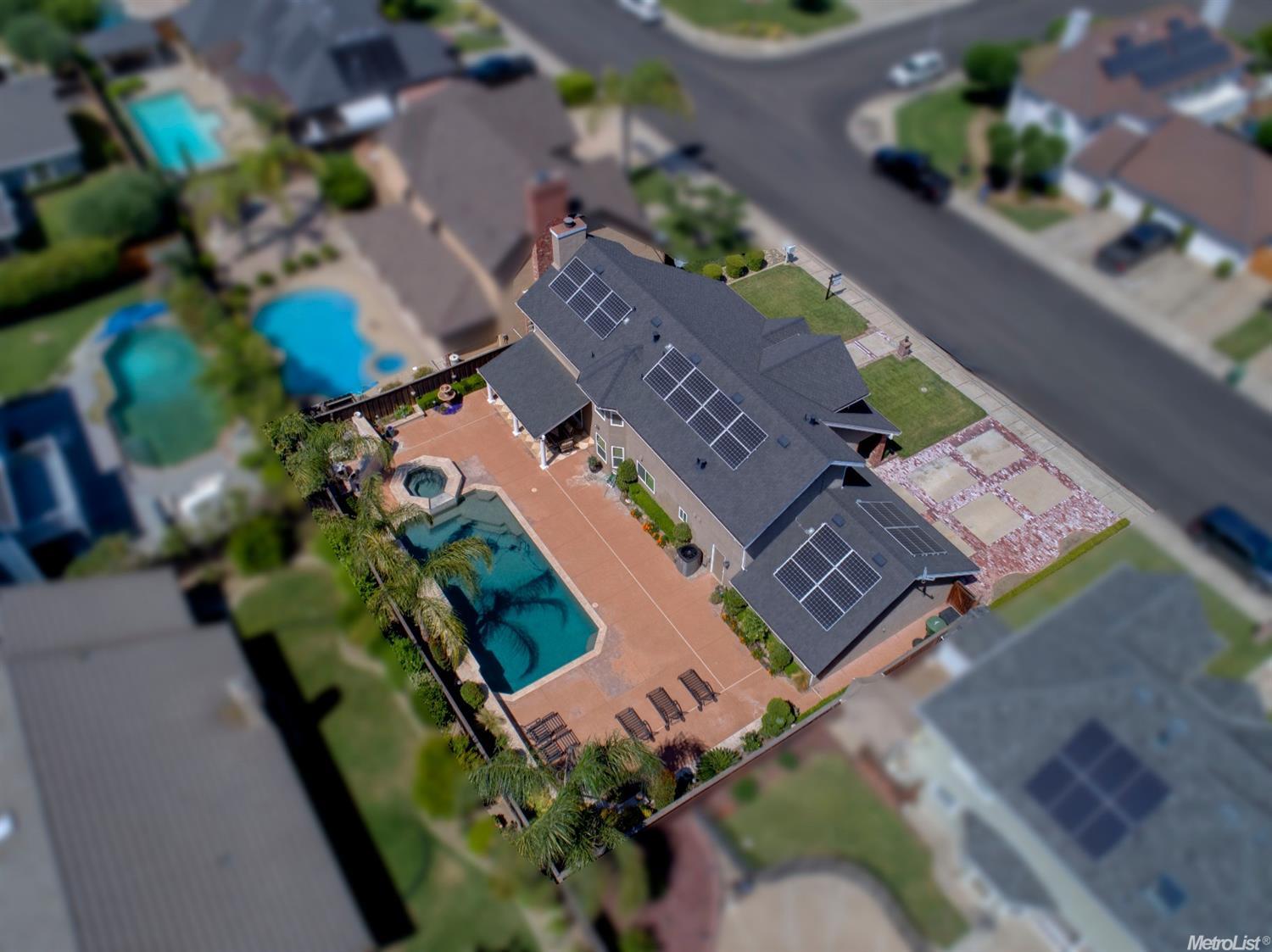 423 Wells Ln, Ripon, CA 95366 photo 3